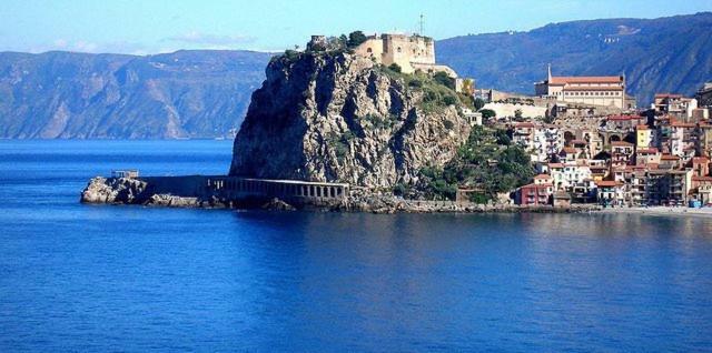 Апартаменты Mareblu Шилла Экстерьер фото